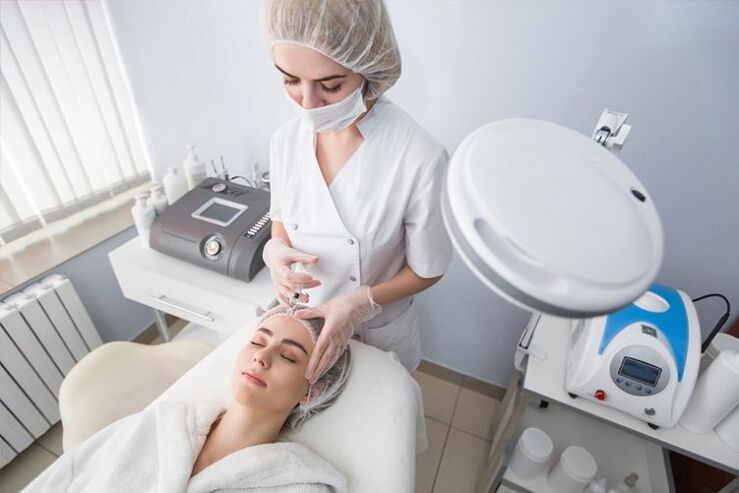 تجديد بشرة الوجه في صالون التجميل